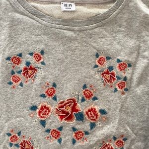 NWOT Renvy embroidered sweatshirt